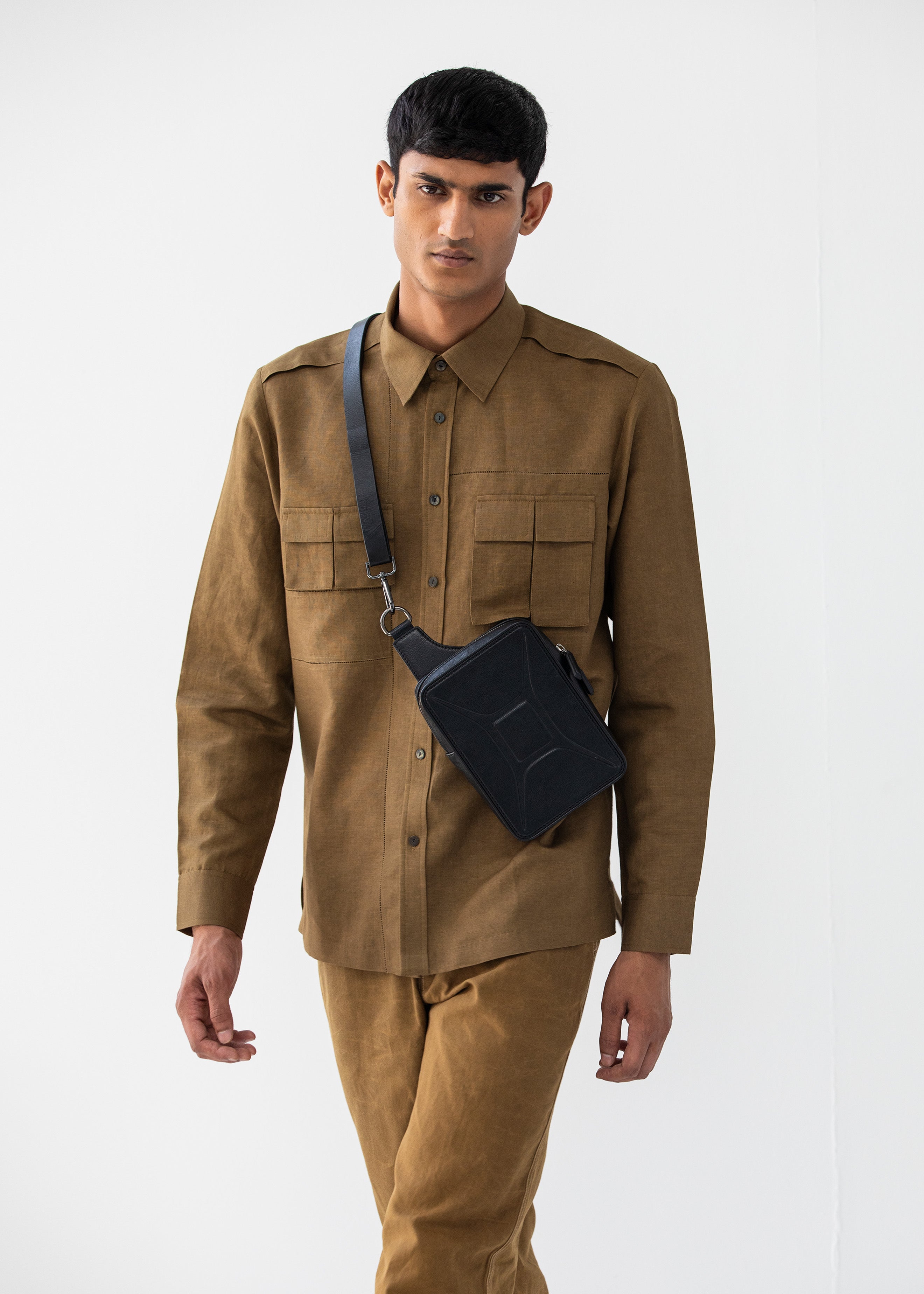 COUNTRYMADE Shirts NO MAN'S LAND WORKWEAR POCKET SHIRT marron en lin