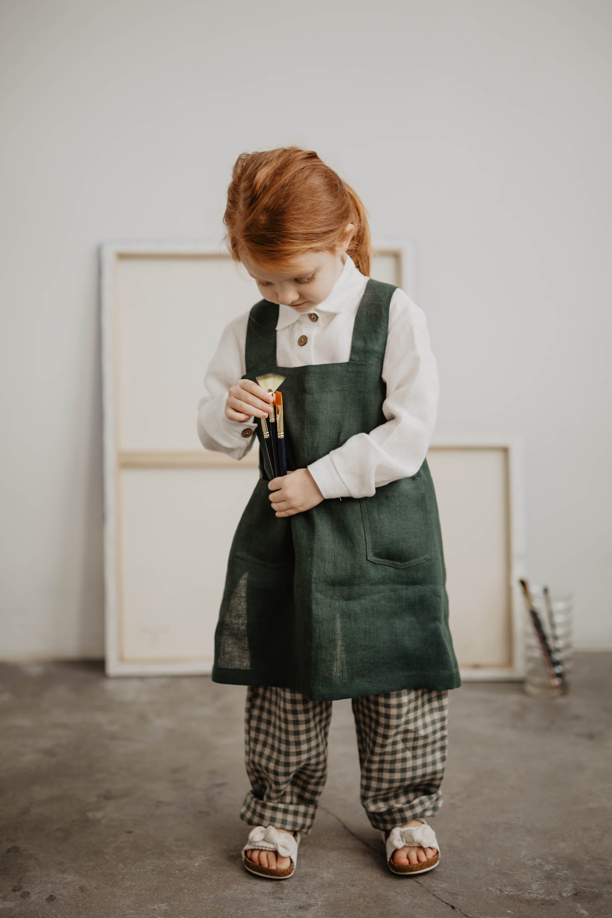 Laumė linen Kids Clothing DIRVOLIRA tablier croisé enfant en lin naturel