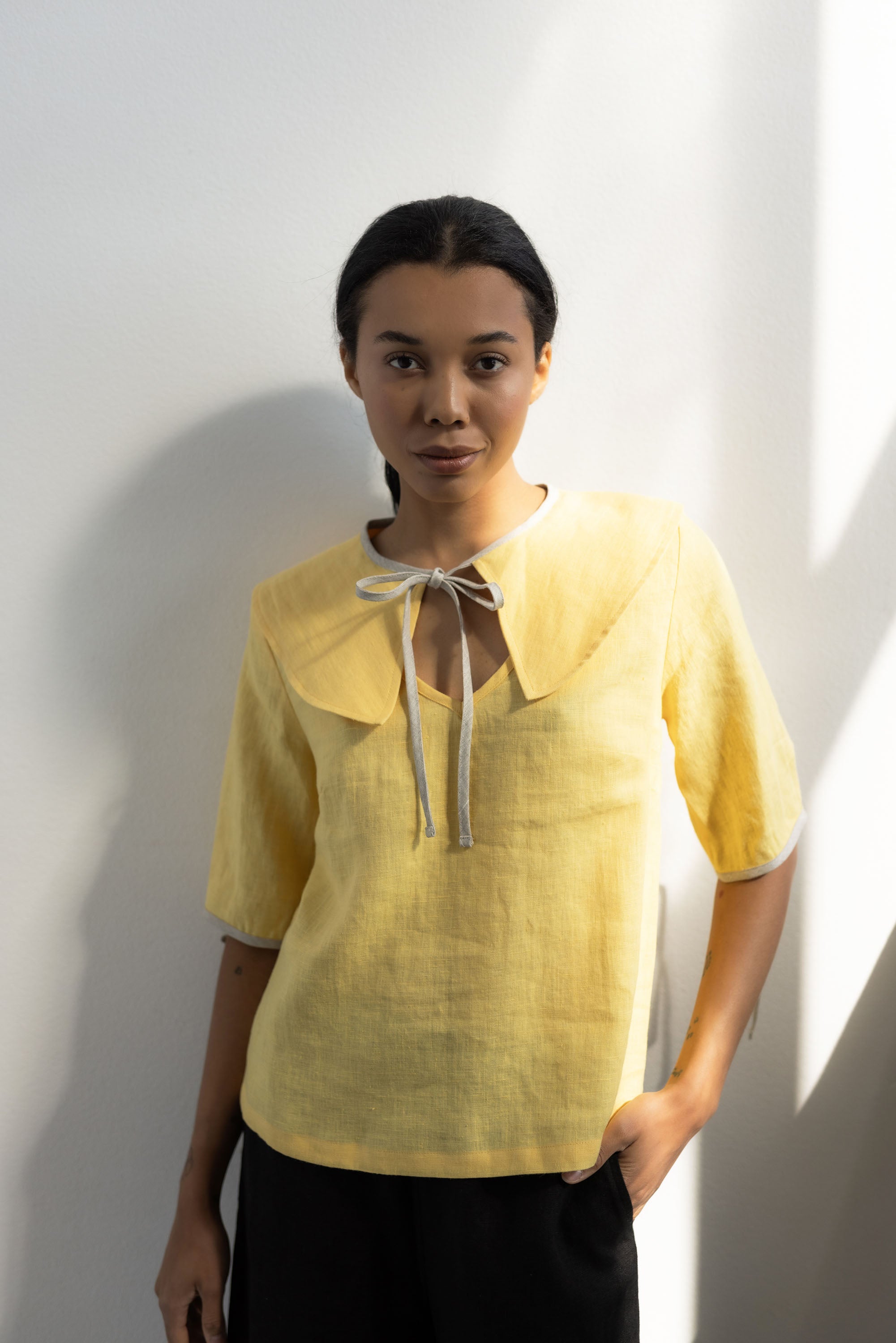 Laumė linen Linen Tops Willow haut en lin jaune soleil femme
