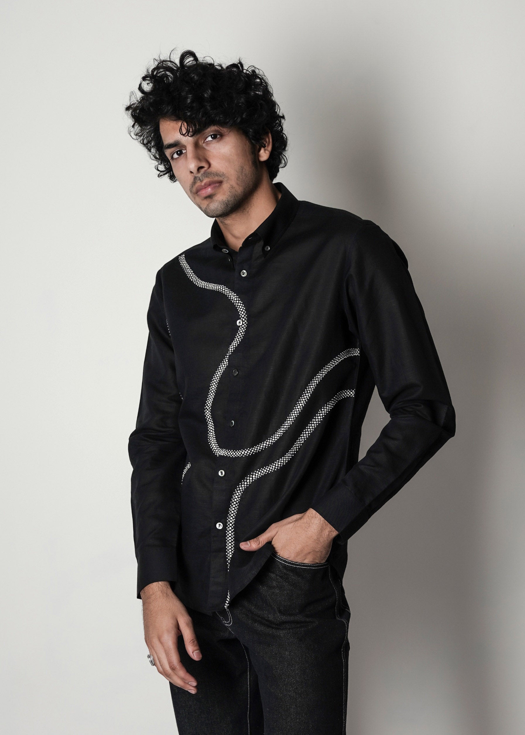 COUNTRYMADE Shirts Coil Hand Embroidered Shirt en lin noir