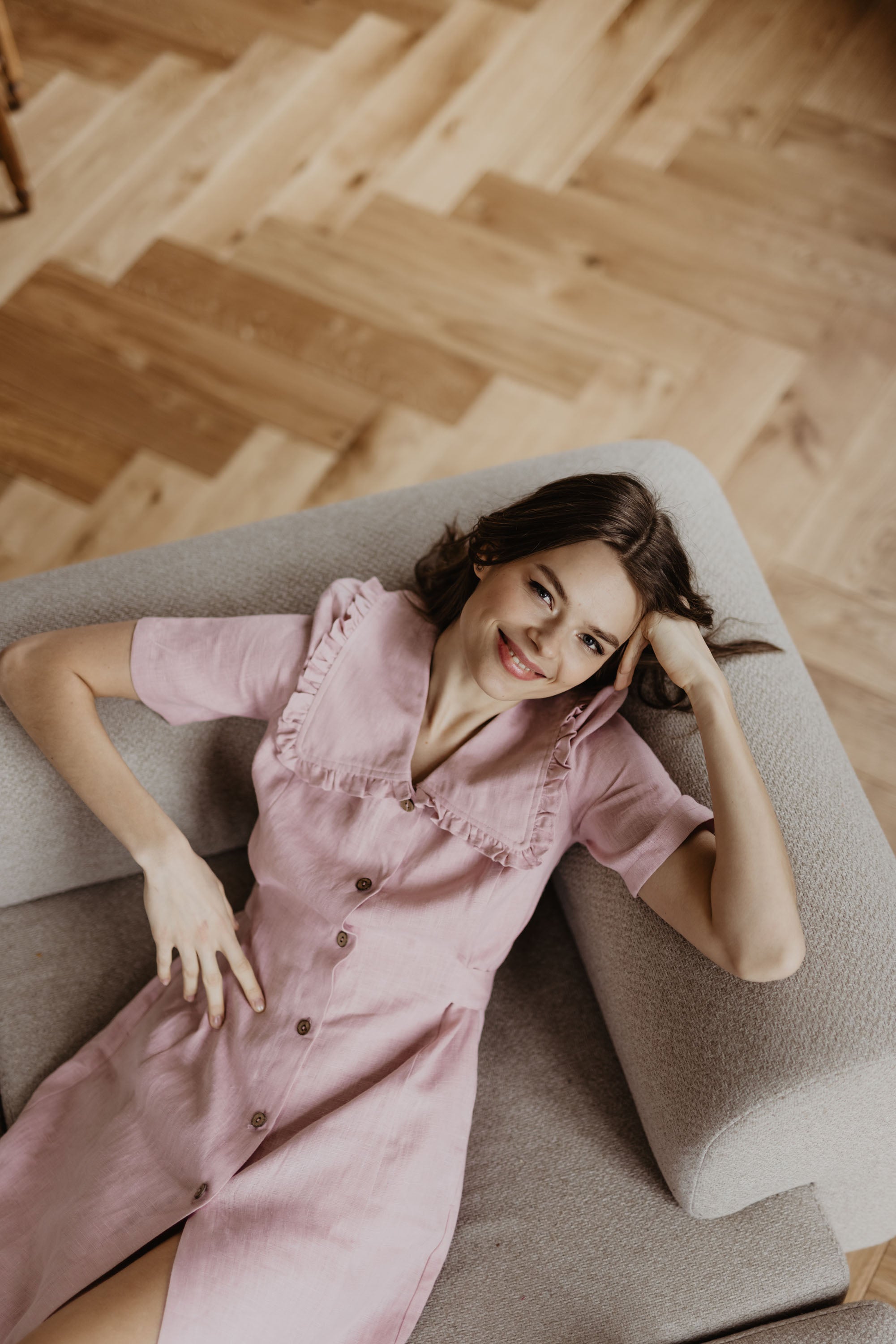 Laumė linen Linen Dresses Melnrage robe en lin rose poudré manches courtes