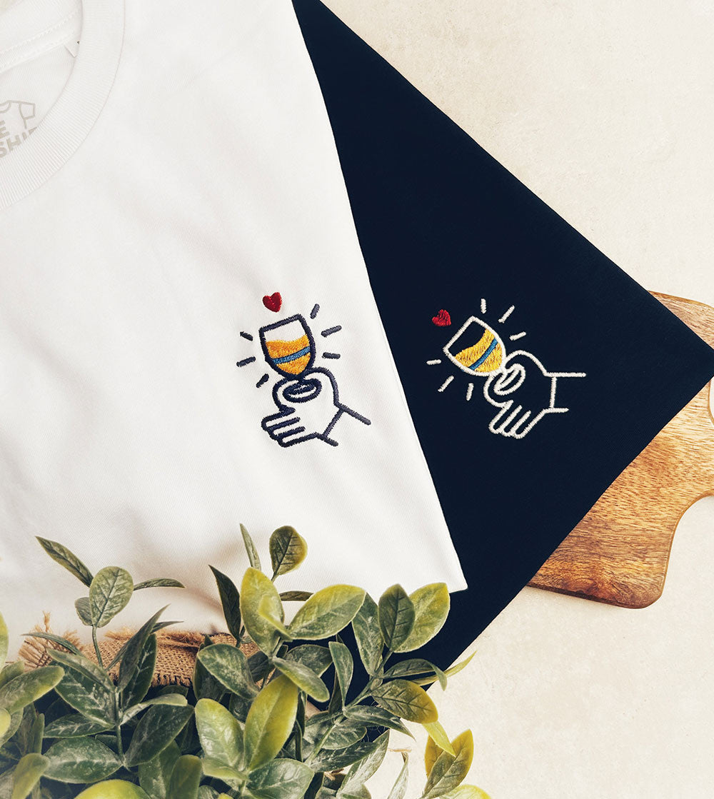 Juste Un T-shirt T-shirts Brodés Cœur Pastis t-shirt brodé coton bio