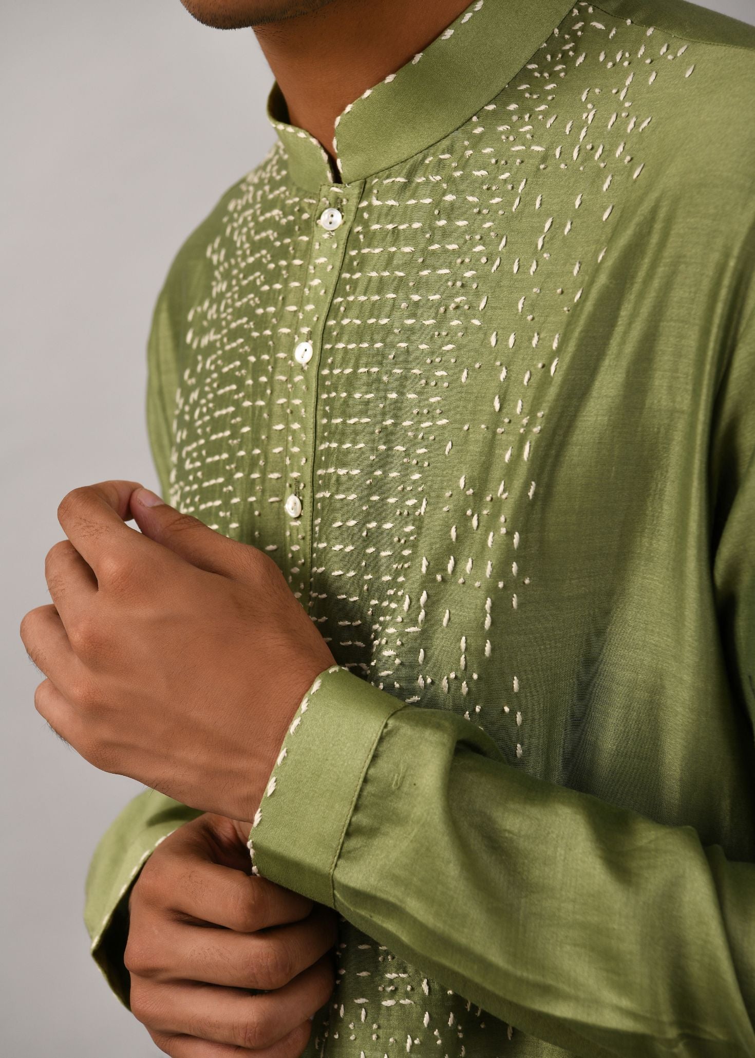 COUNTRYMADE Kurtas Morse Code Yoke Kurta Set kurta vert sauge 2 pièces brodé