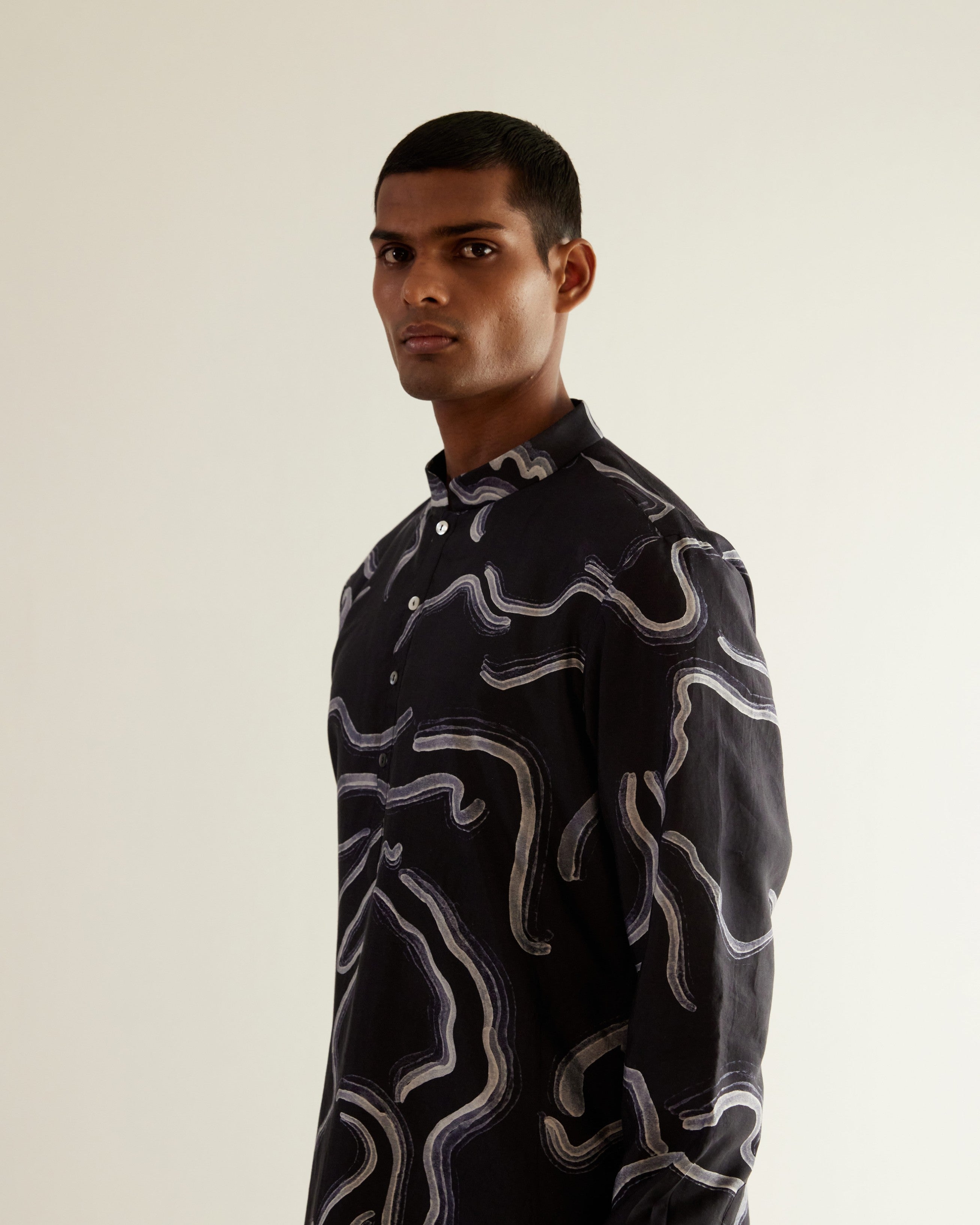COUNTRYMADE Kurtas Desert Print Silk Kurta kurta navy en soie
