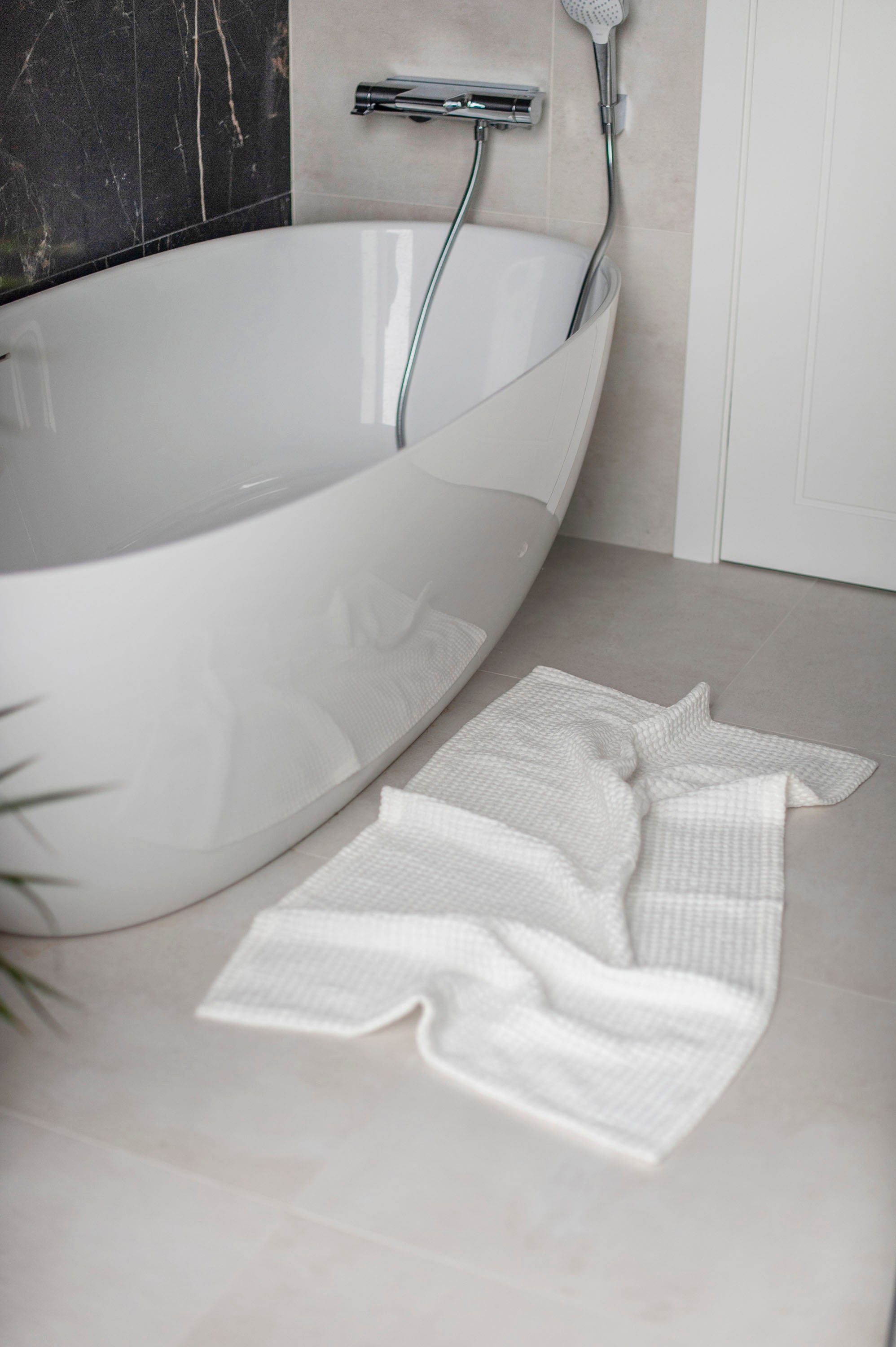 Laumė linen Home Edit tapis de bain gaufré lin coton bleu ciel petit