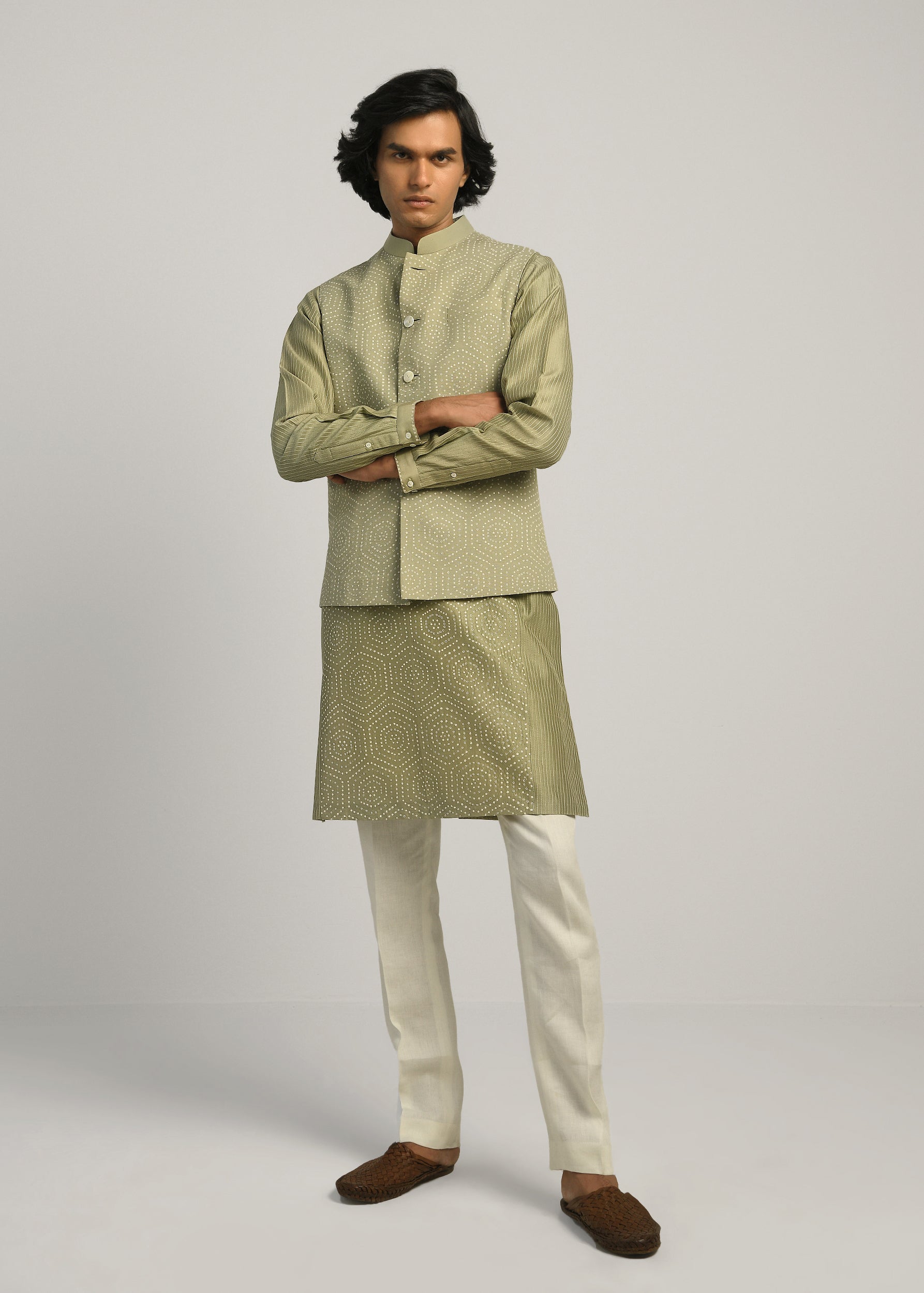 COUNTRYMADE Kurtas Hexa Dots hand Emb Kurta Set kurta vert sauge, chanderi
