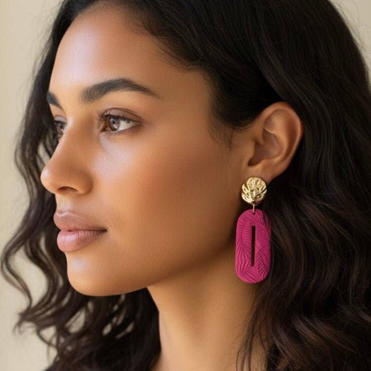 Sourire Multicolore Boucles d'oreilles ovales fuchsia en argile polymère plaqué or 18 carats