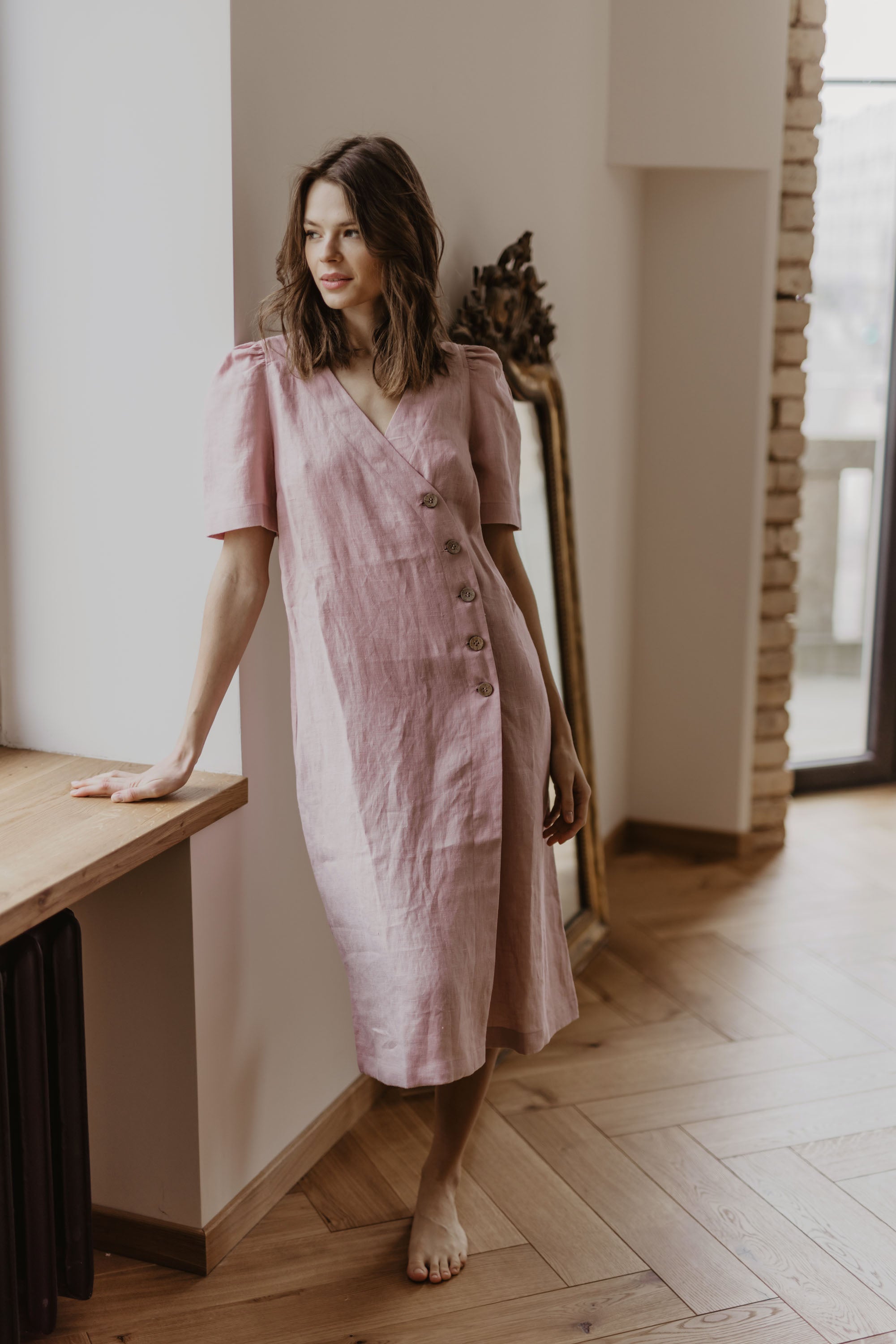 Laumė linen Linen Dresses Smiltyne robe portefeuille en lin rose poudré
