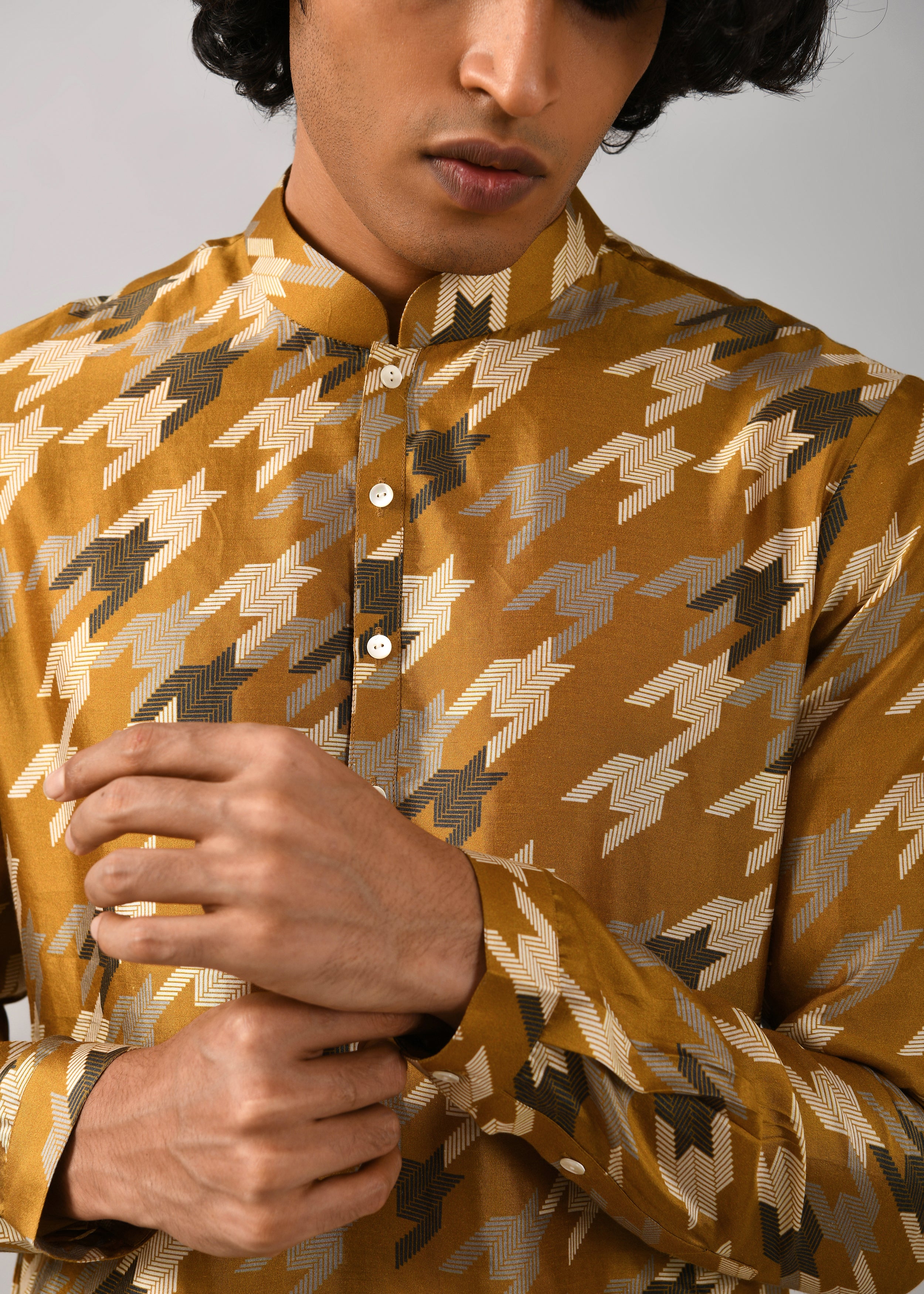 COUNTRYMADE Kurtas Houndstooth Silk Printed Kurta S à XXL soie moutarde