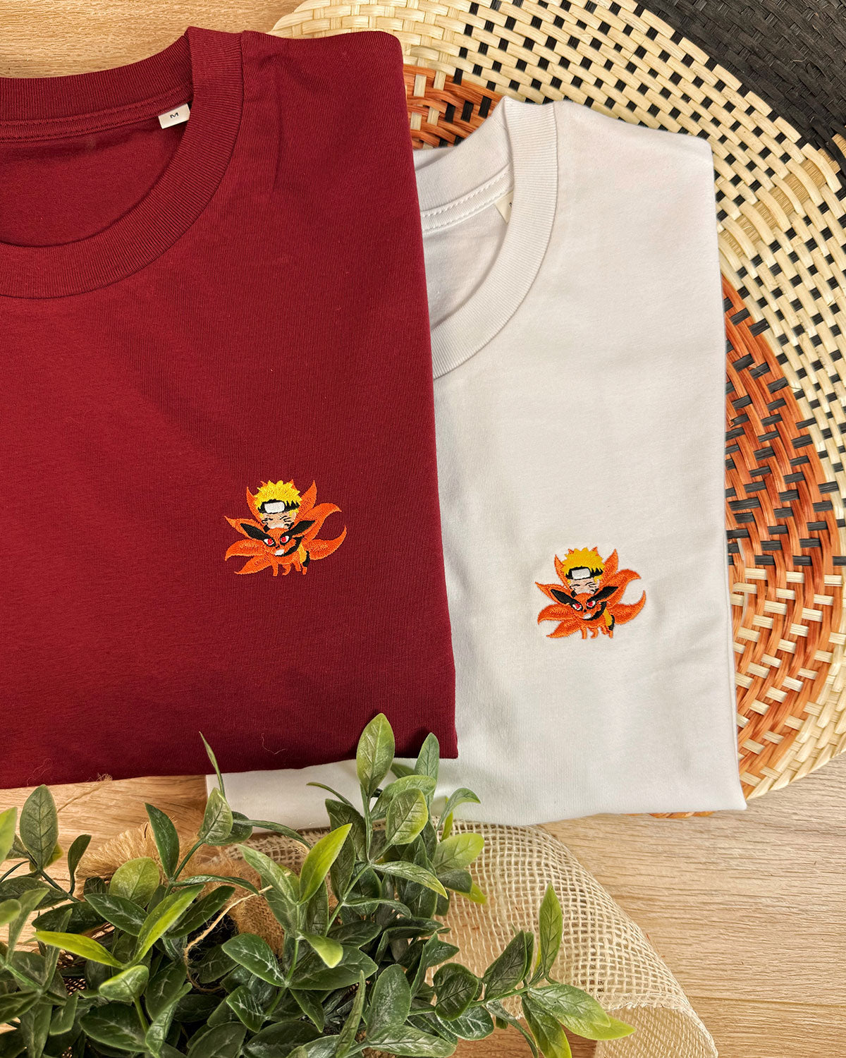 Juste Un T-shirt T-shirts Brodés T-shirt brodé Renard à 9 Queues blanc