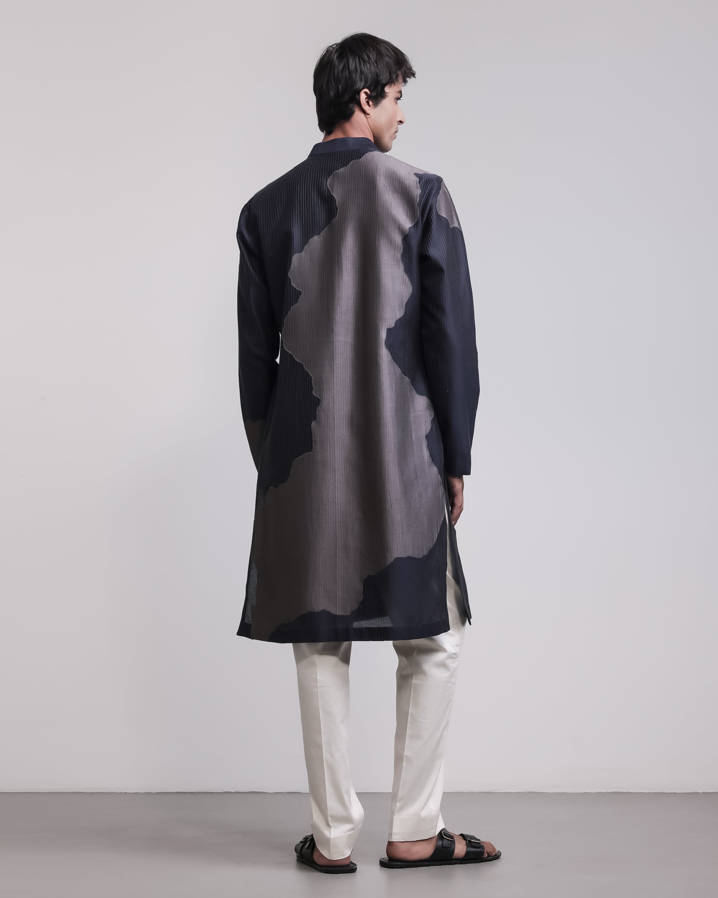 COUNTRYMADE Kurtas Torn Canvas Appliqué Kurta Set ensemble kurta brodé