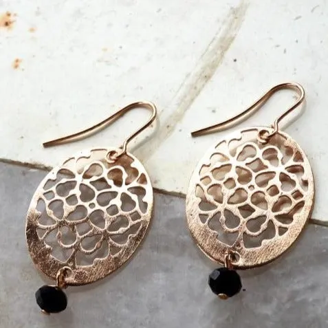 Sourire Multicolore Boucles d'oreilles ovales ajourées laiton