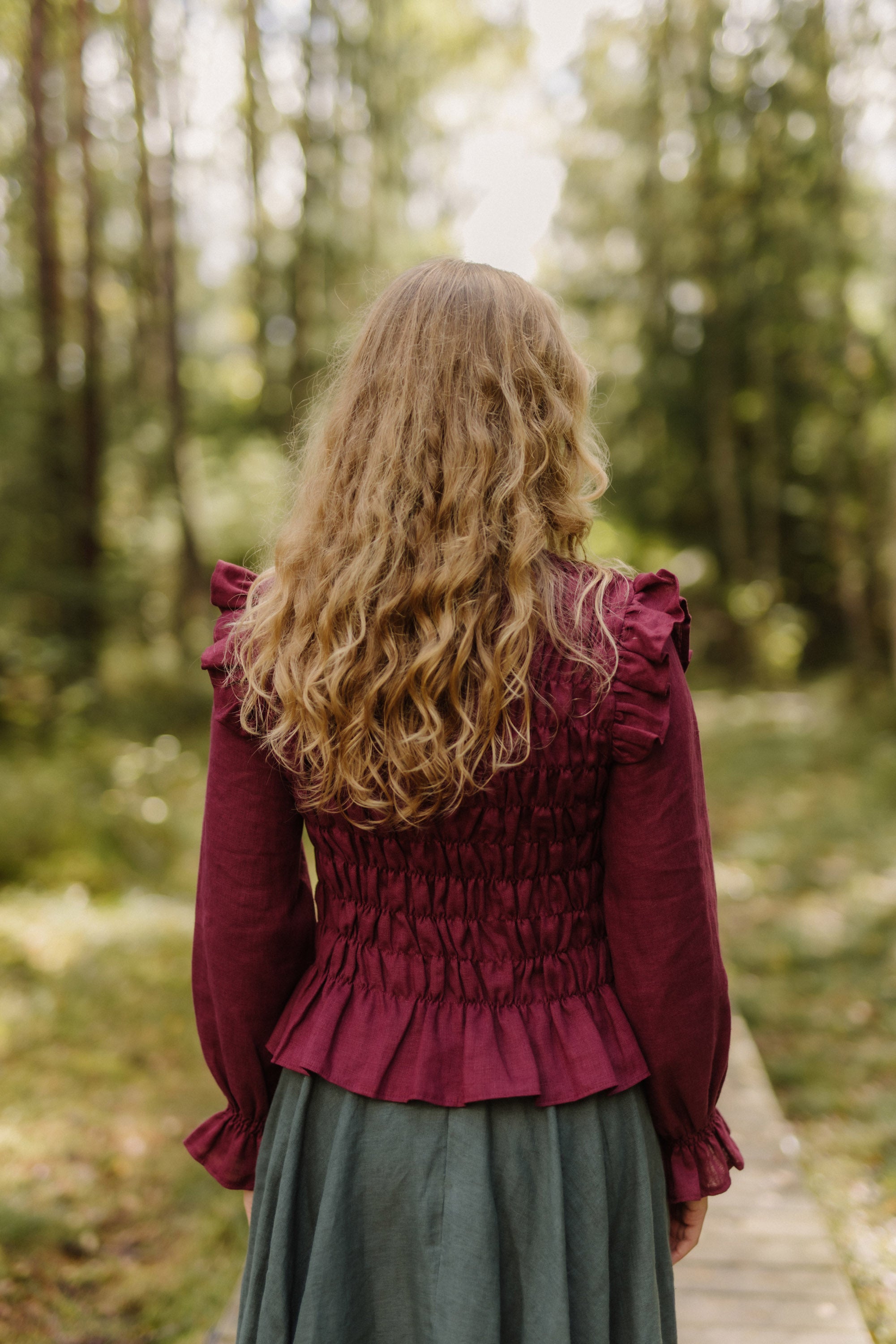 Laumė linen Linen Tops Barbora haut à volants manches longues lin stonewashed