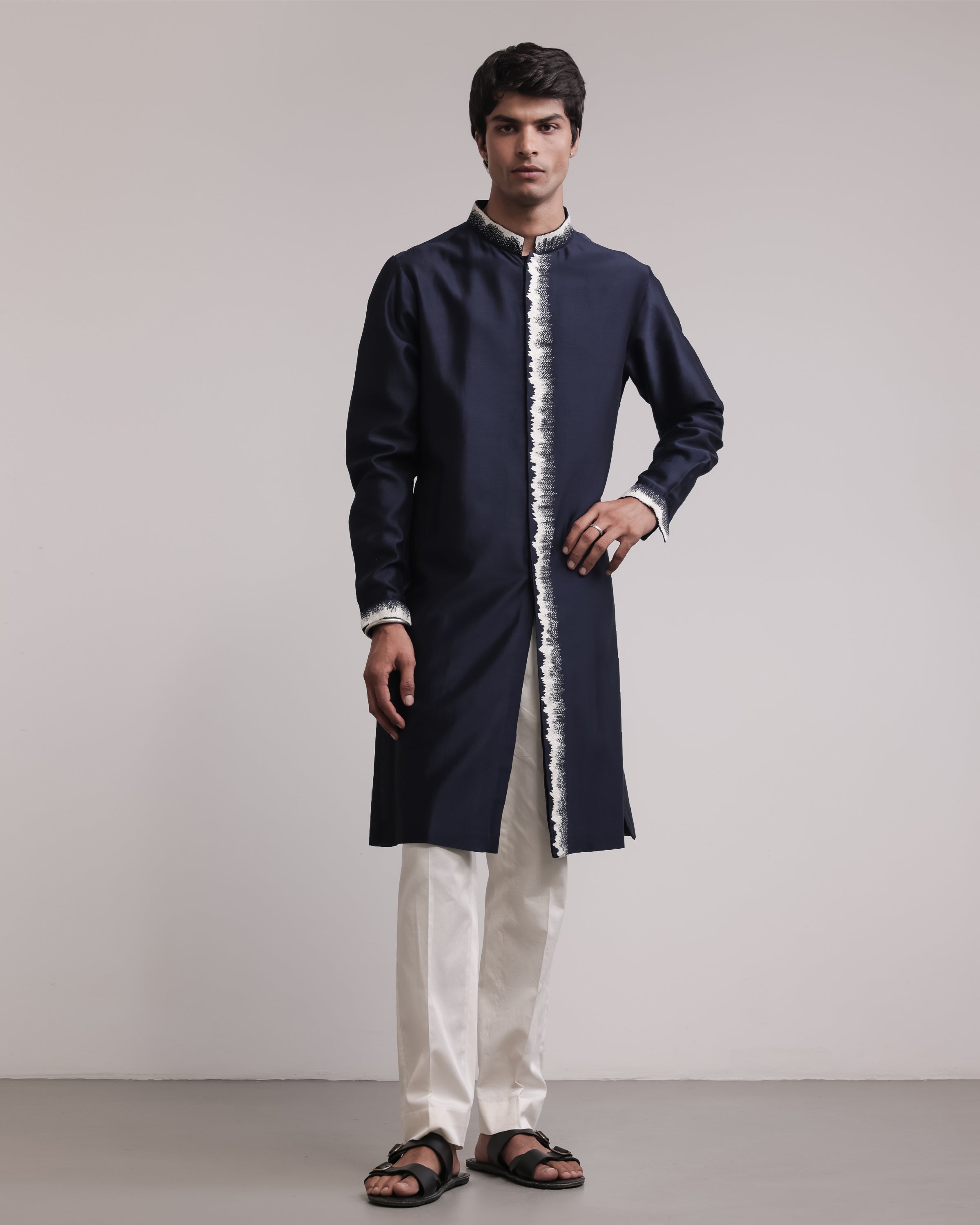 COUNTRYMADE Kurtas Trail Dust Contour Kurta Set ensemble kurta en soie