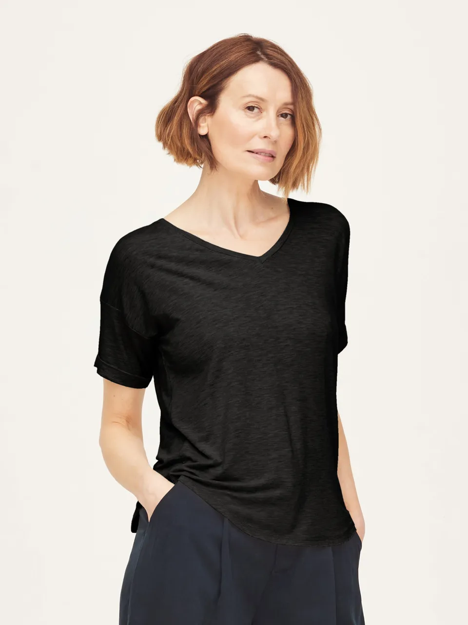 Sourire Multicolore Tops tee-shirt noir en modal et Seacell col V