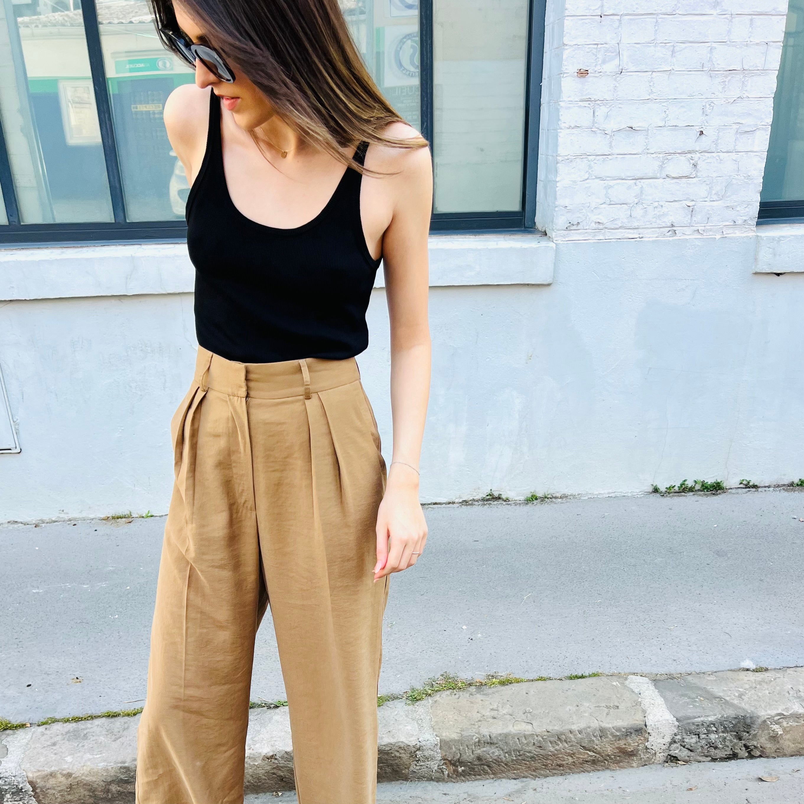 PANTRUCHE Pantalons ELVIS pantalon ocre droit large en viscose