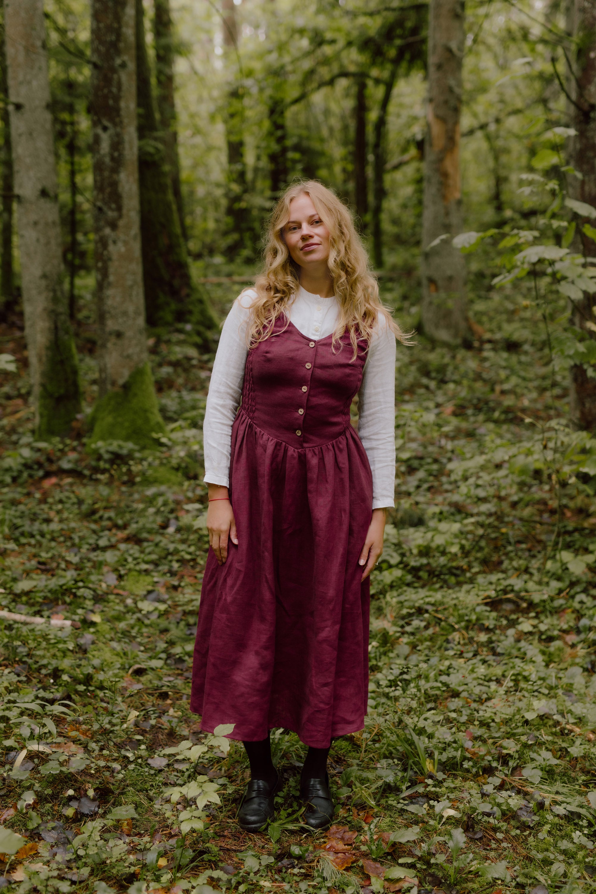 Laumė linen Linen Dresses Enola robe en lin bleu profond