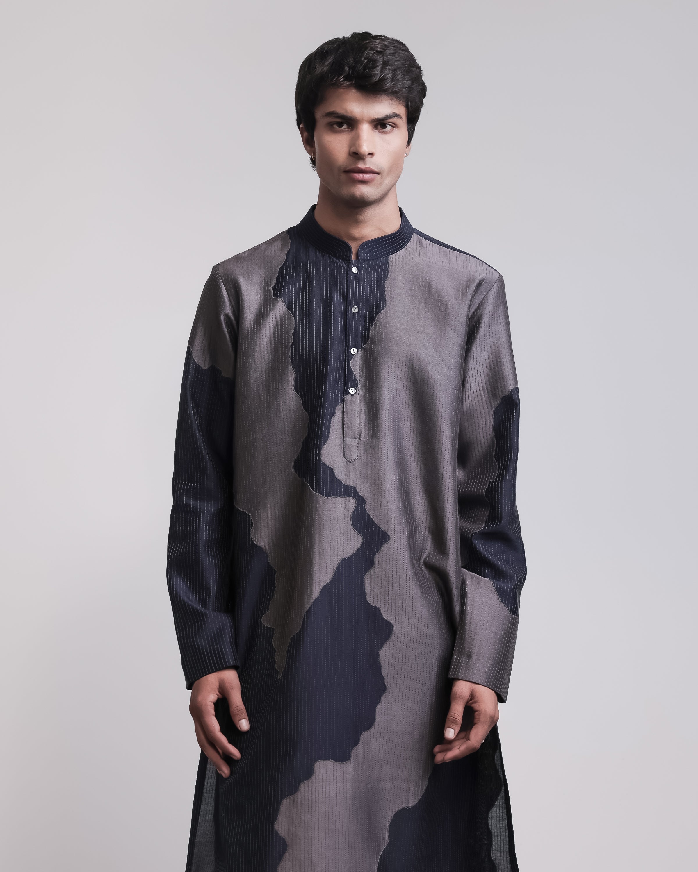 COUNTRYMADE Kurtas Torn Canvas Appliqué Kurta Set ensemble kurta brodé