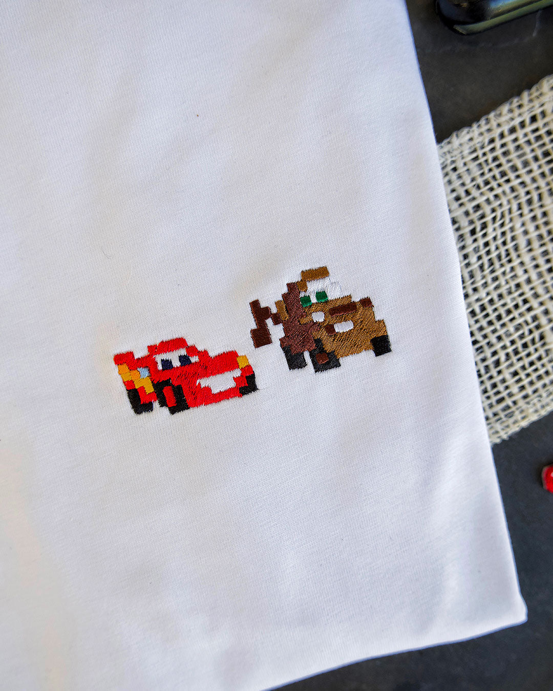 Juste Un T-shirt T-shirts Brodés Cars t-shirt blanc coton bio