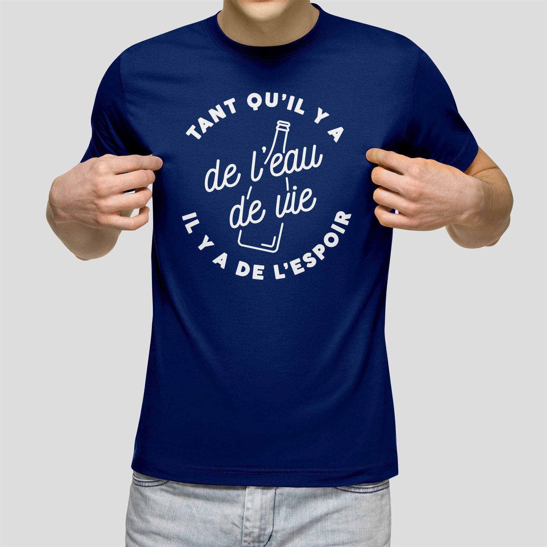 Juste Un T-shirt T-shirts Imprimés Tant qu'il y a de l'eau de vie t-shirt blanc
