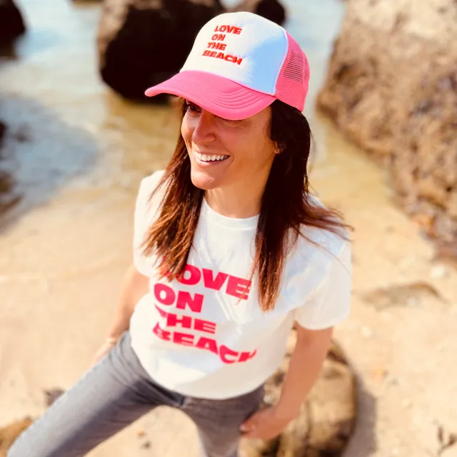 PANTRUCHE Casquettes LOVE ON THE BEACH casquette rose fluo trucker