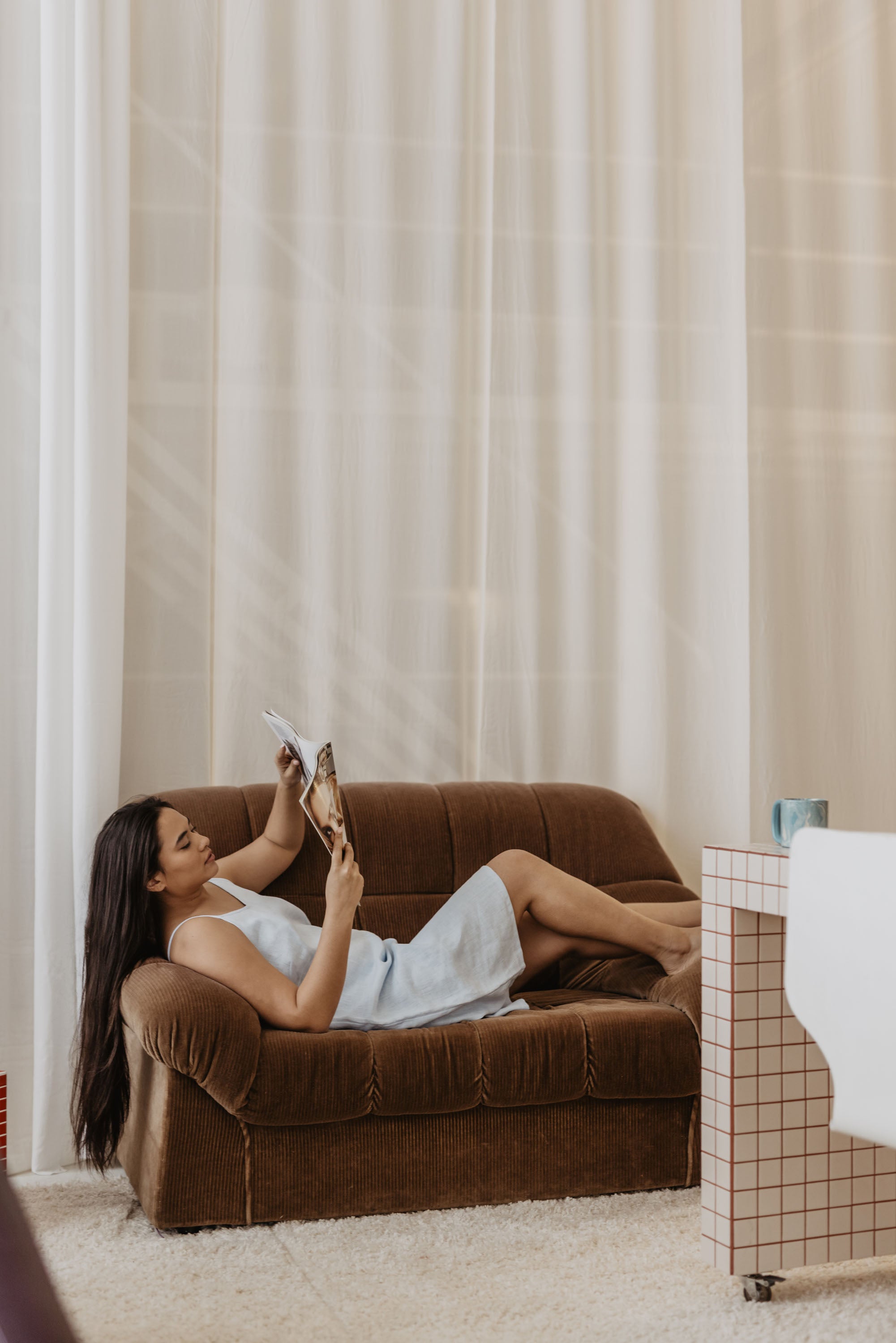 Laumė linen Loungewear NAKTIS chemise de nuit en lin blanc crème