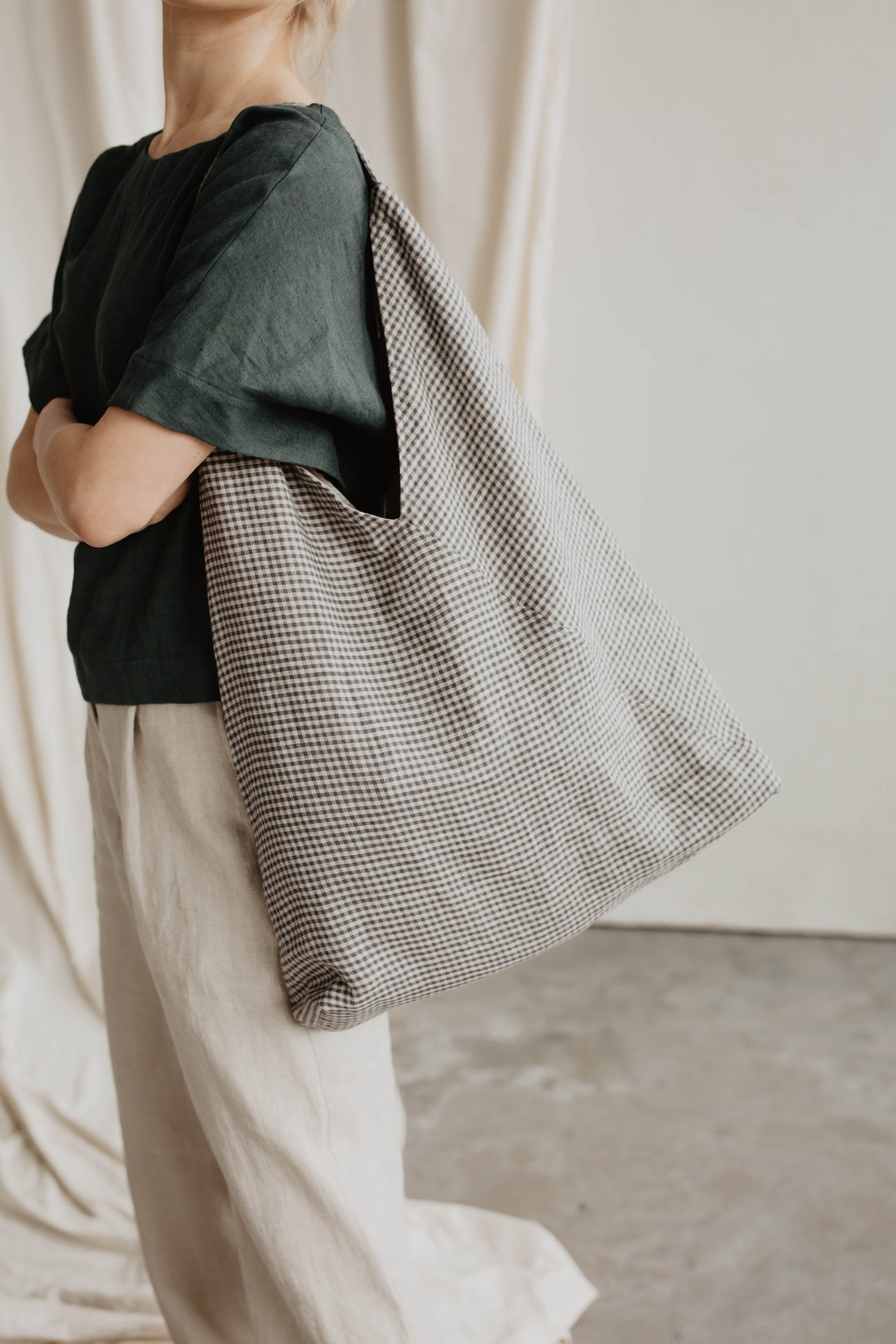 Laumė linen Linen Accessories Linen shopping bag grand sac en lin à carreaux rouges