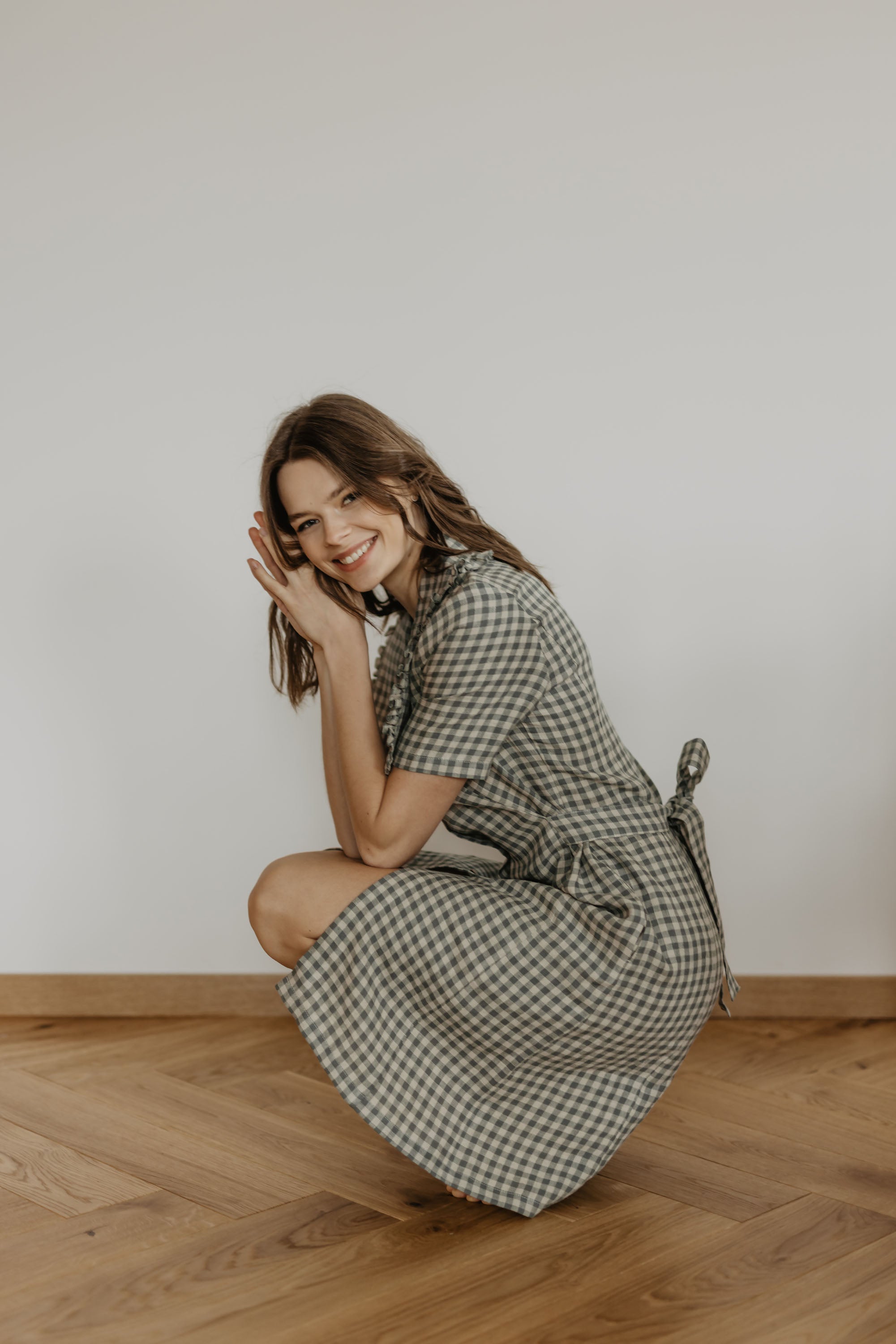 Laumė linen Linen Dresses Melnrage robe en lin rose poudré, longueur midi