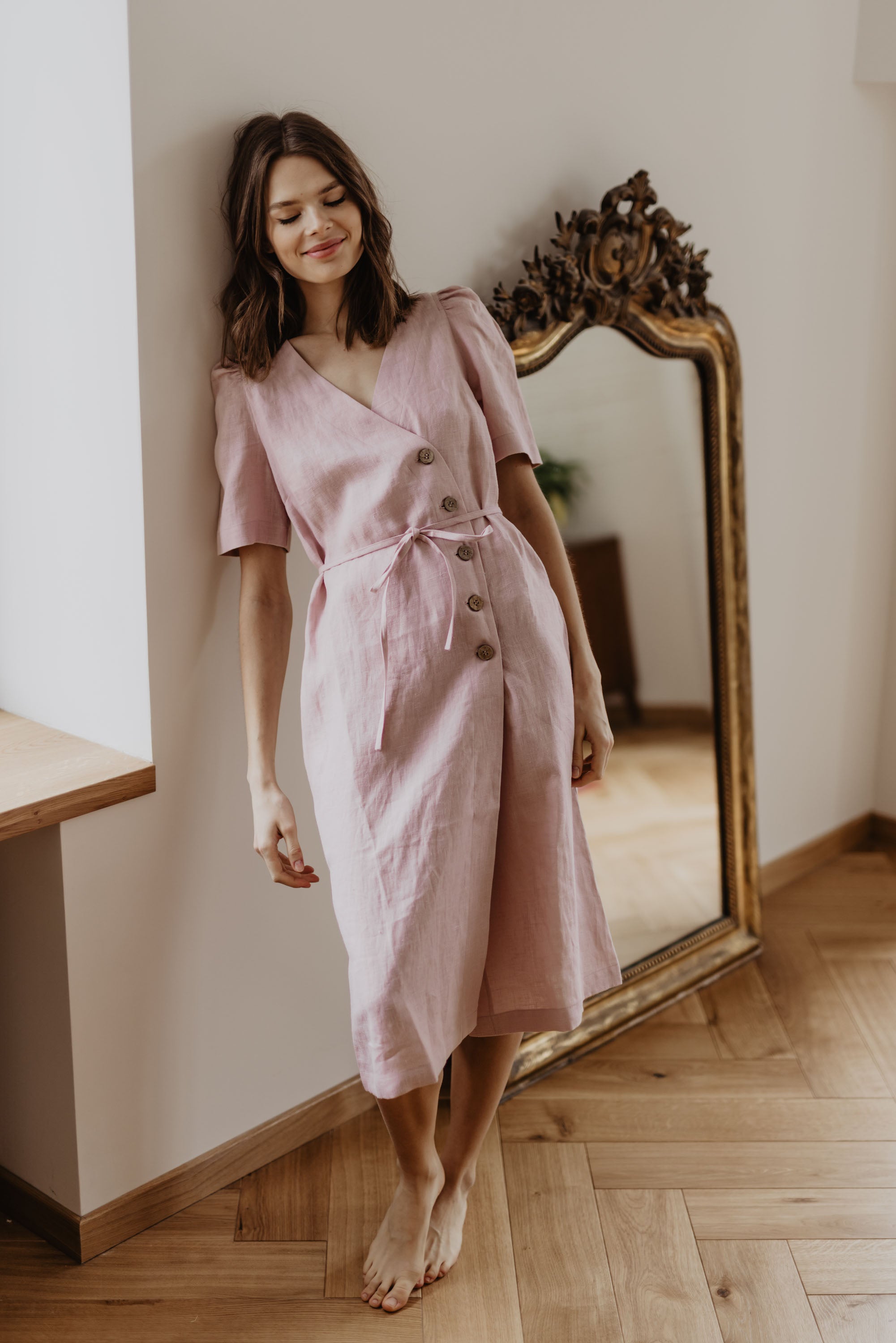 Laumė linen Linen Dresses Smiltyne robe portefeuille en lin rose poudré