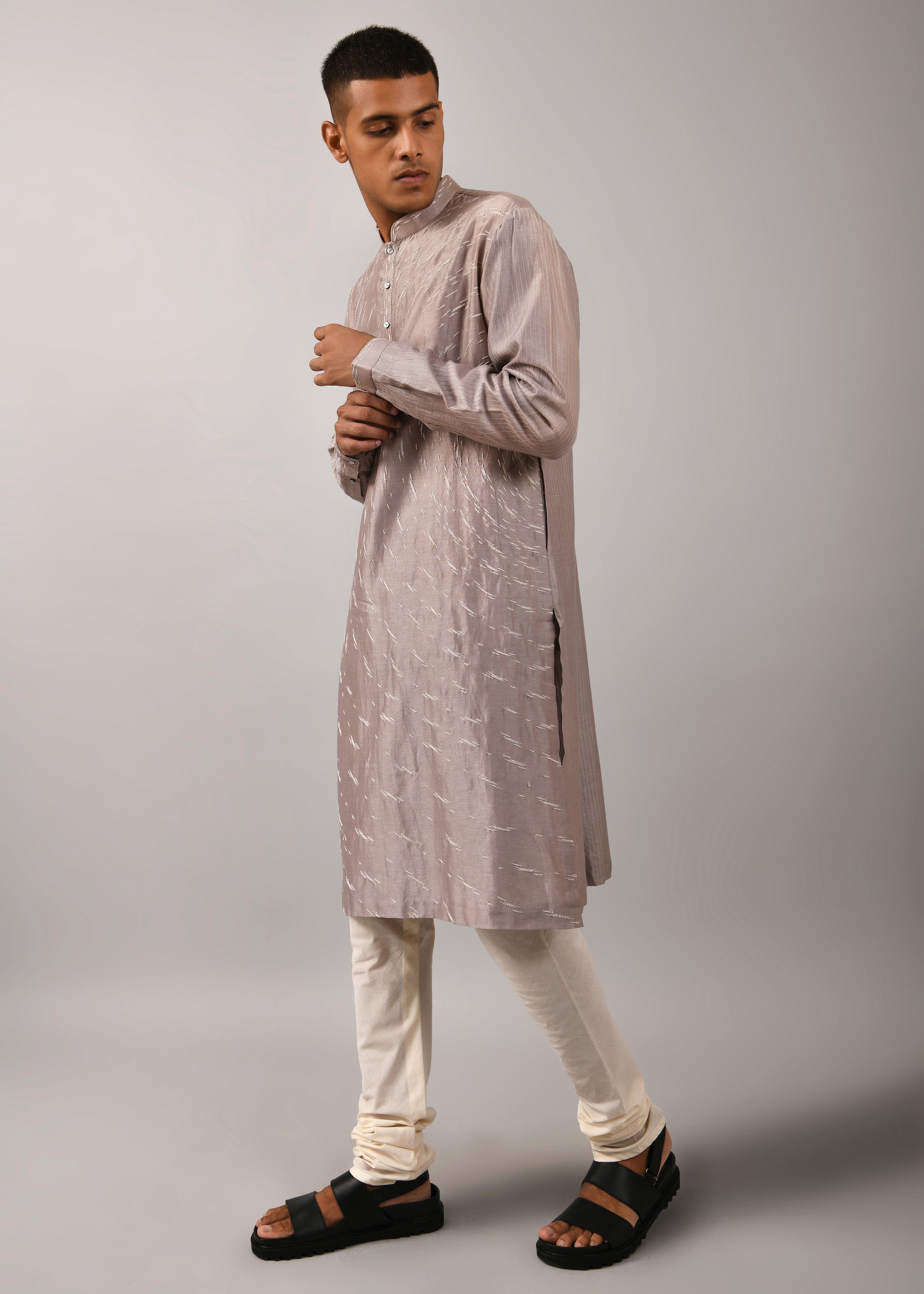COUNTRYMADE Kurtas Shooting Star Embroidered Kurta Set ensemble kurta gris