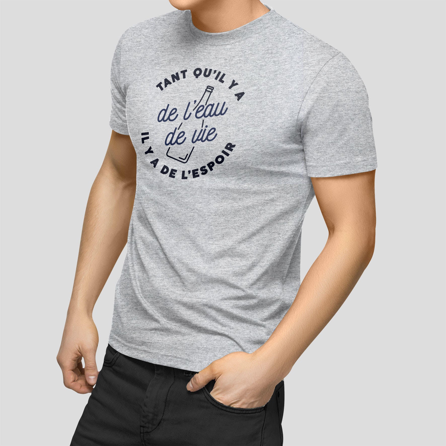 Juste Un T-shirt T-shirts Imprimés Tant qu'il y a de l'eau de vie t-shirt blanc