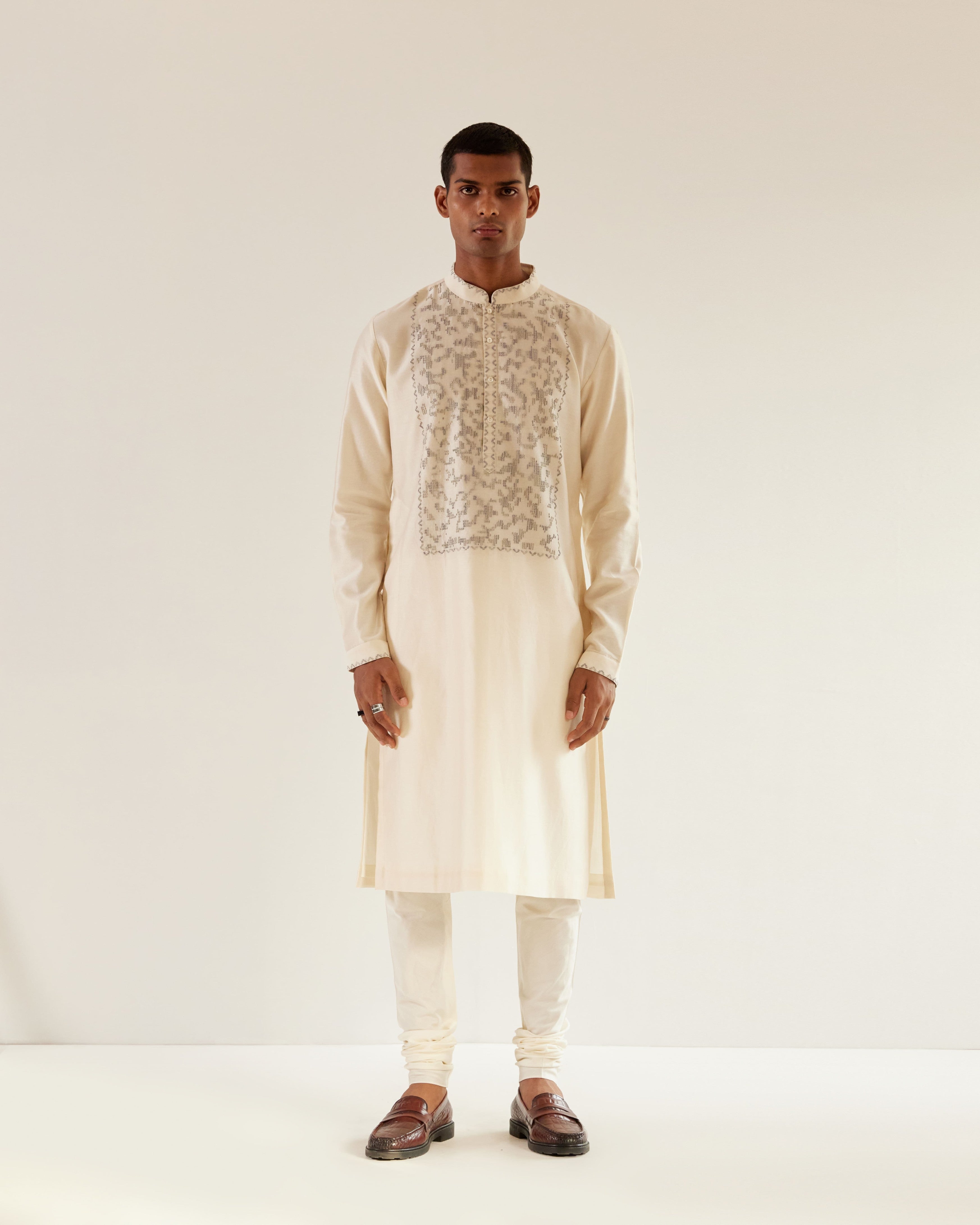 COUNTRYMADE Kurtas Camo-Block Yoke Embroidery Kurta Set ensemble kurta ivoire brodé