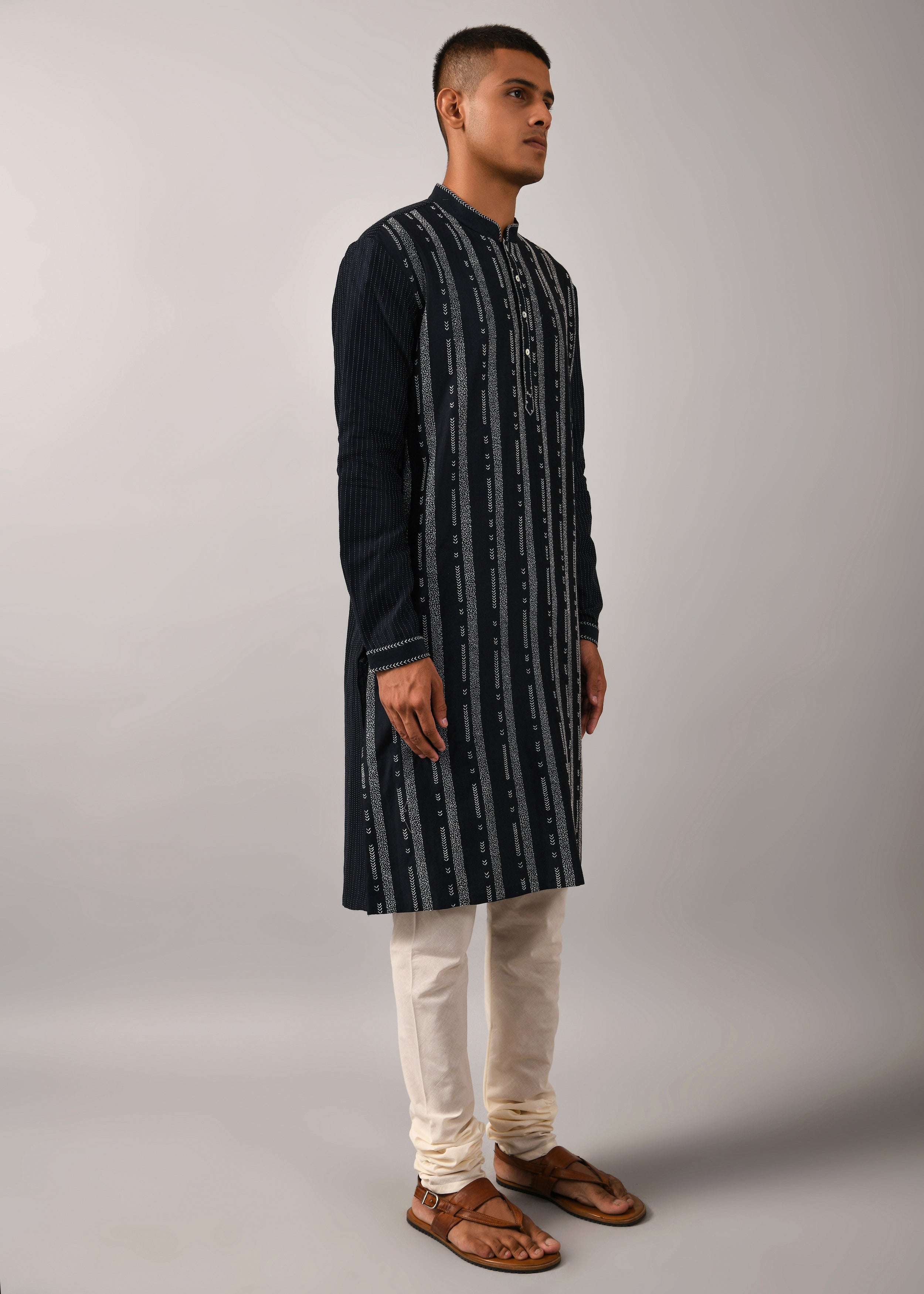 COUNTRYMADE Kurtas Contrail Hand Embroidered Kurta Set ensemble chanderi bleu marine