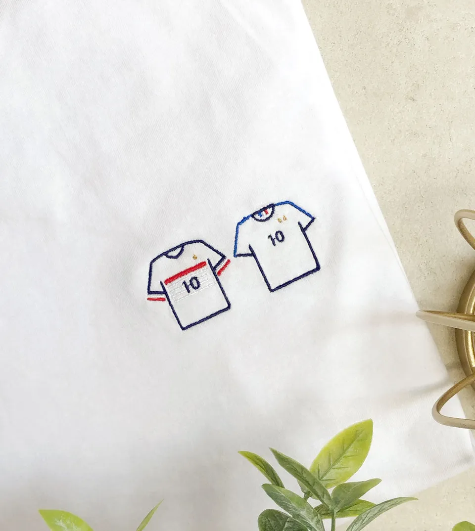 Juste Un T-shirt T-shirts Brodés Champion du Monde t-shirt brodé blanc football