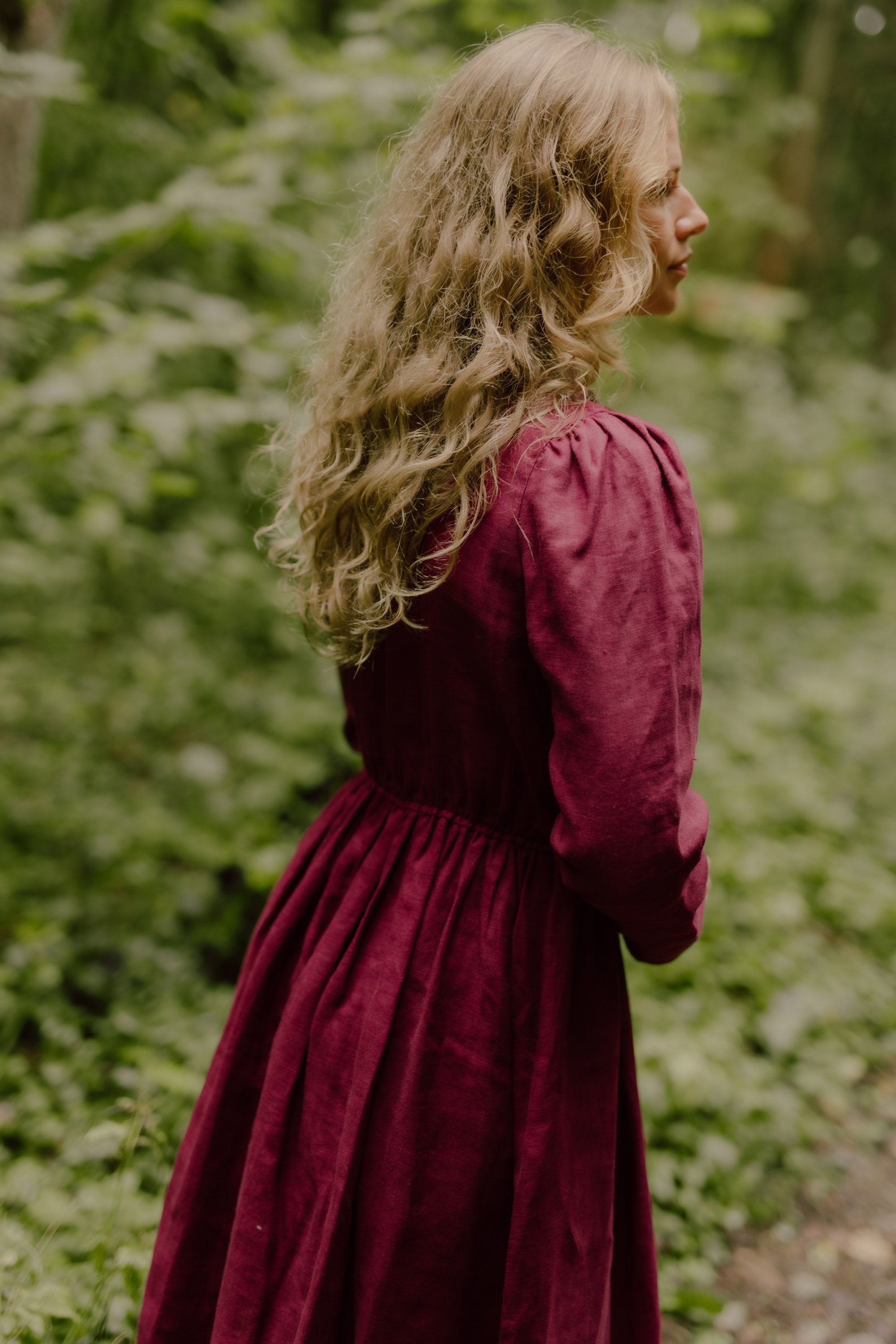 Laumė linen Linen Dresses Greta robe en lin vert forêt à manches longues