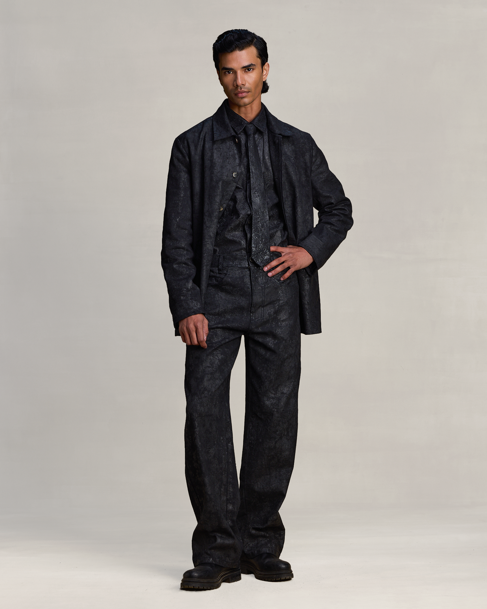 COUNTRYMADE Jackets CORRODE TAR MAC JACKET veste denim effet goudron